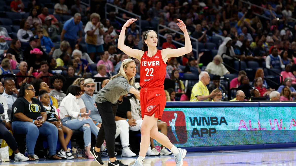 SHOCKING NEWS, JUST IN: Caitlin Clark shock as LeBron James against her on WNBA  critics