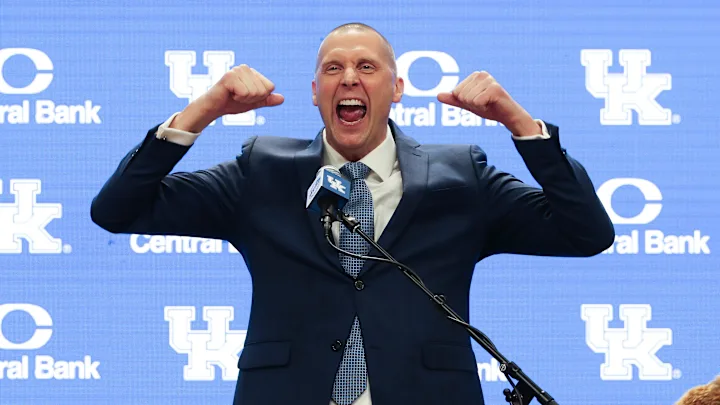 FINALLY: No.4 Player In America Five-Star Forward Commit Chooses Kentucky Wildcats Basketball Over Louisville and Tennessee Vols