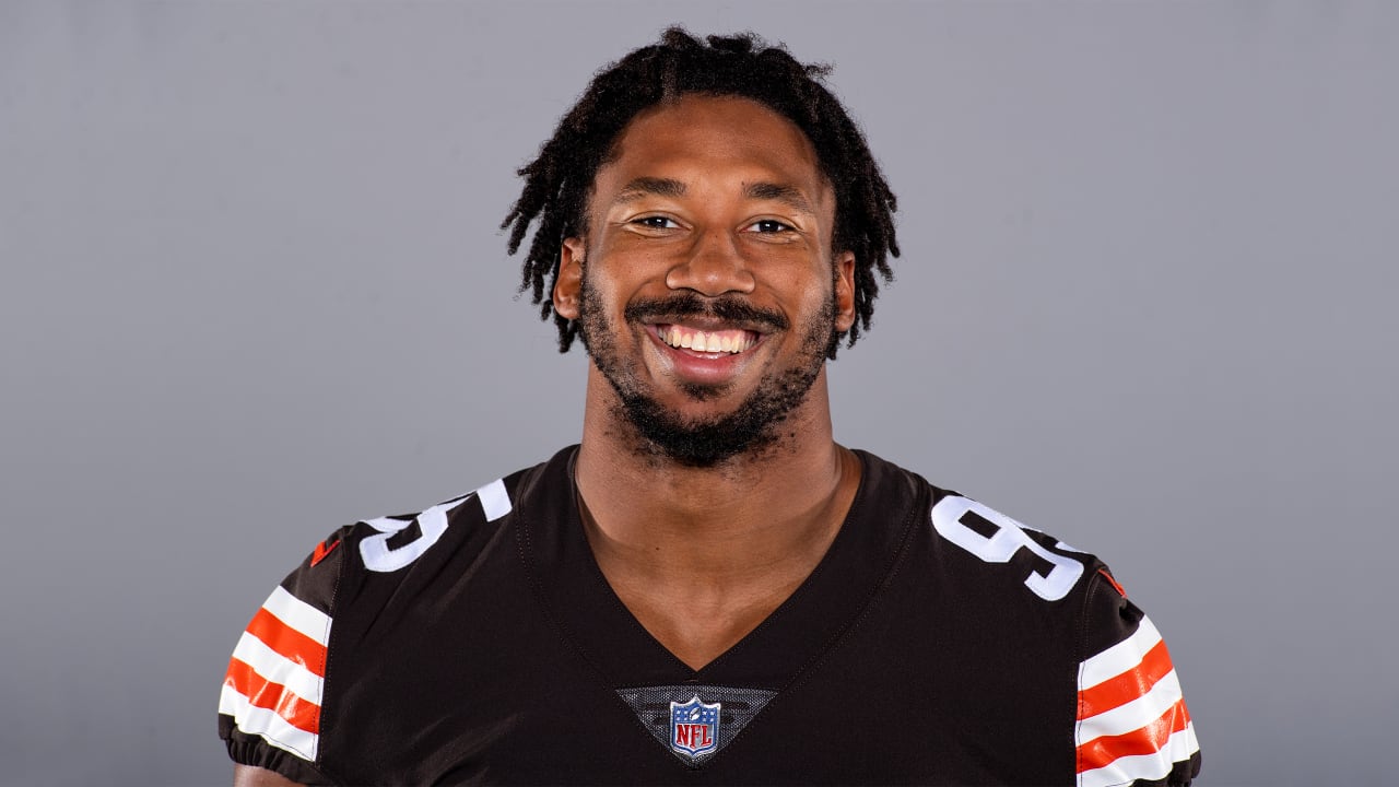 ESPN report: Seattle Seahawks agree mega deal with Cleveland browns  Defensive End