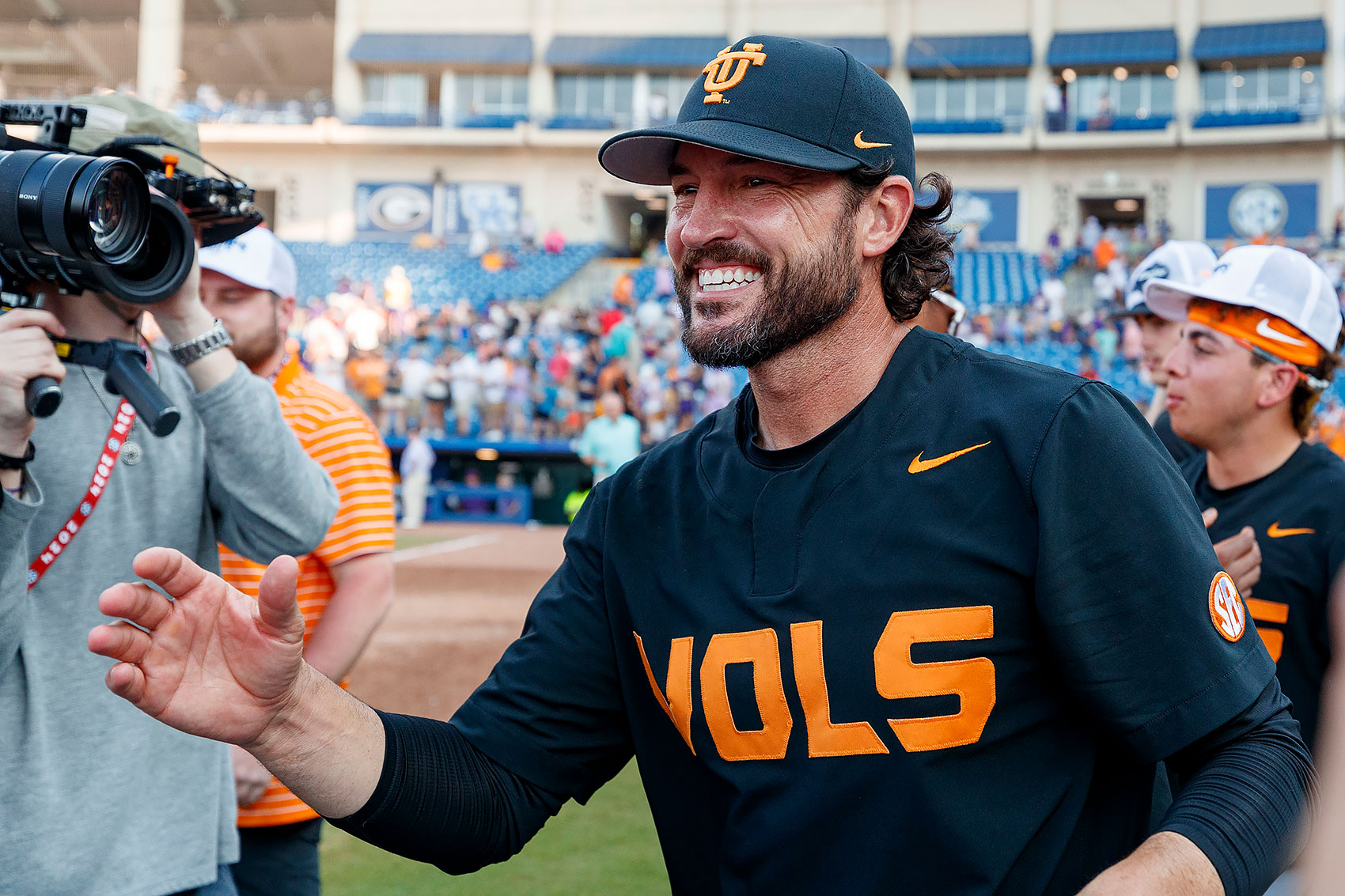 Major Announcement: Tony Vitello lands 6-2, 195lb star for Tennessee baseball