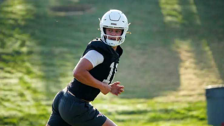 Breaking: twenty-one minutes ago, the Texas Longhorns formally revealed that their elite quarterback, Arch Manning, was leaving for the Minnesota Vikings after signing a rich contract with Vikings…..see why